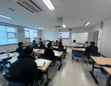 Gặp gỡ, chia sẻ kinh nghiệm cùng du học sinh tại VFriends EDU