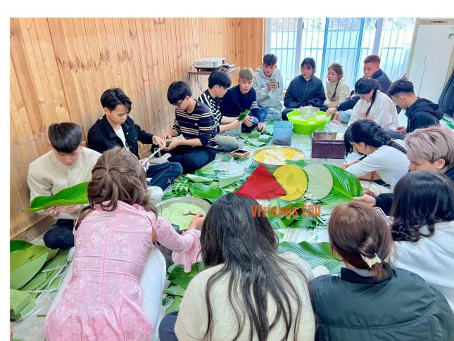 Trung tâm VFriends EDU Hàn: Tết ấm no và đủ đầy